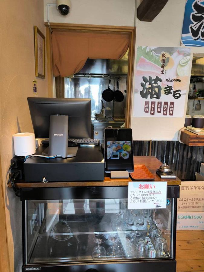 導入事例 ショーケース横への設置